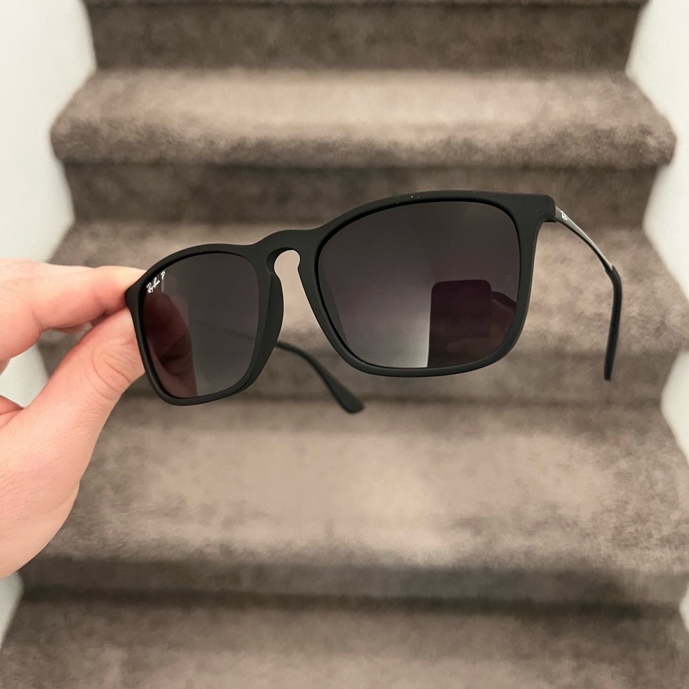 NEW Ray-Ban Chris RB4187 622/8G 54-18 Unisex Polarized Sunglasses